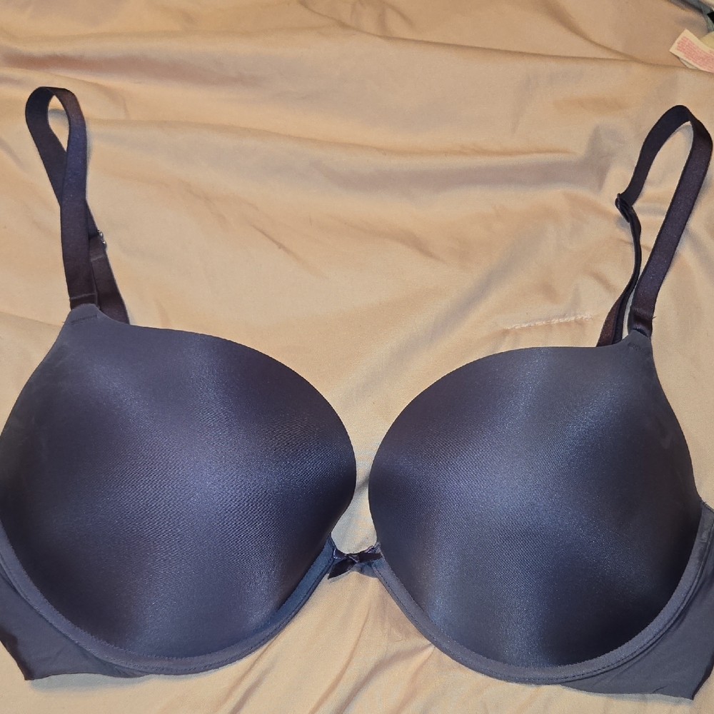 Elegant Navy Blue Women's Push-UP Bra 38D